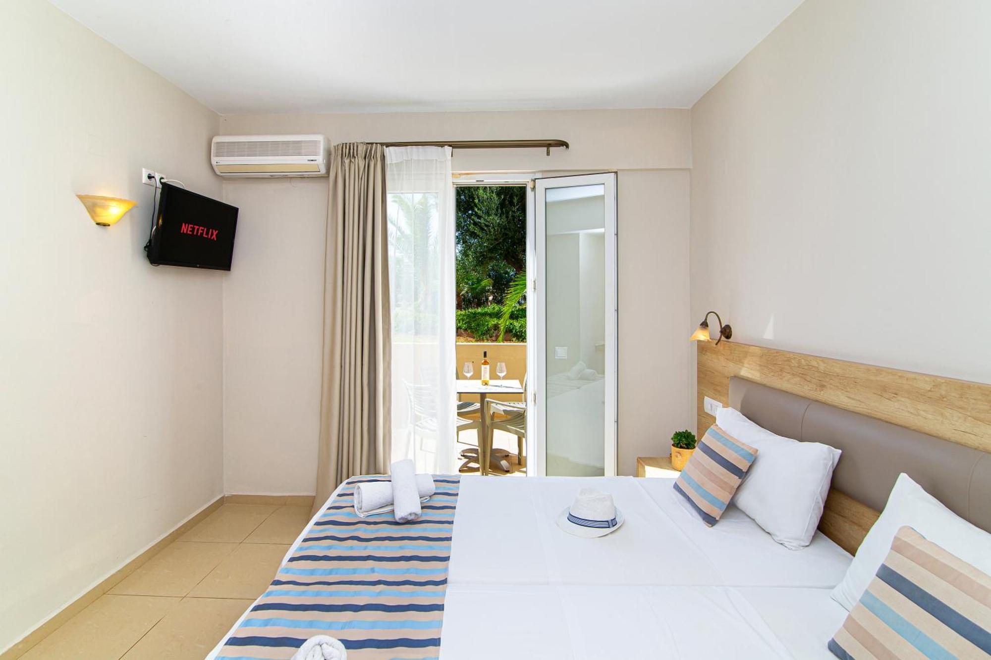 Theo Star Aparthotel